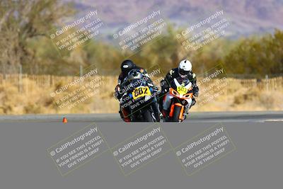 media/Jan-16-2022-CVMA (Sun) [[7f3d92989d]]/Race 3 Amateur Supersport Middleweight/